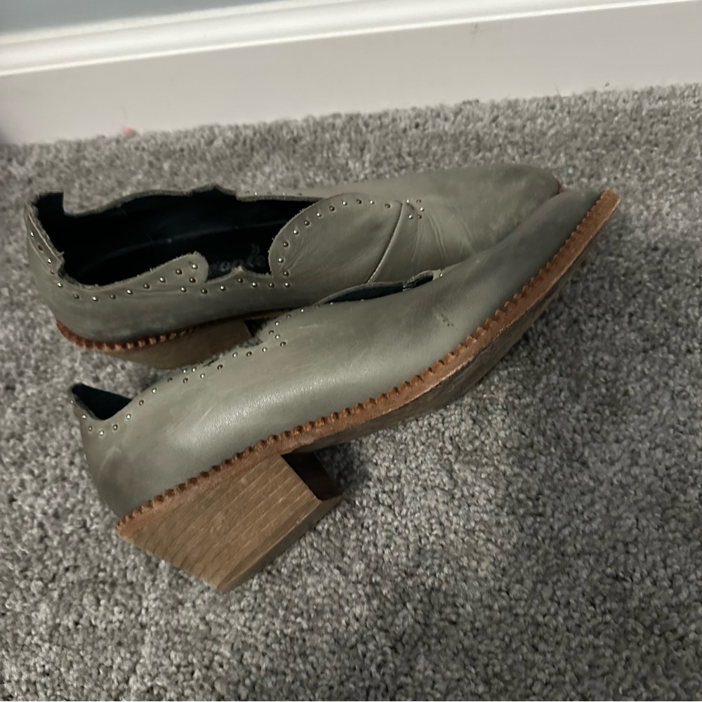 Free People Wild Wyoming Bootie Gray Leather Studded Western Boho Size 8 - Picture 5 of 8